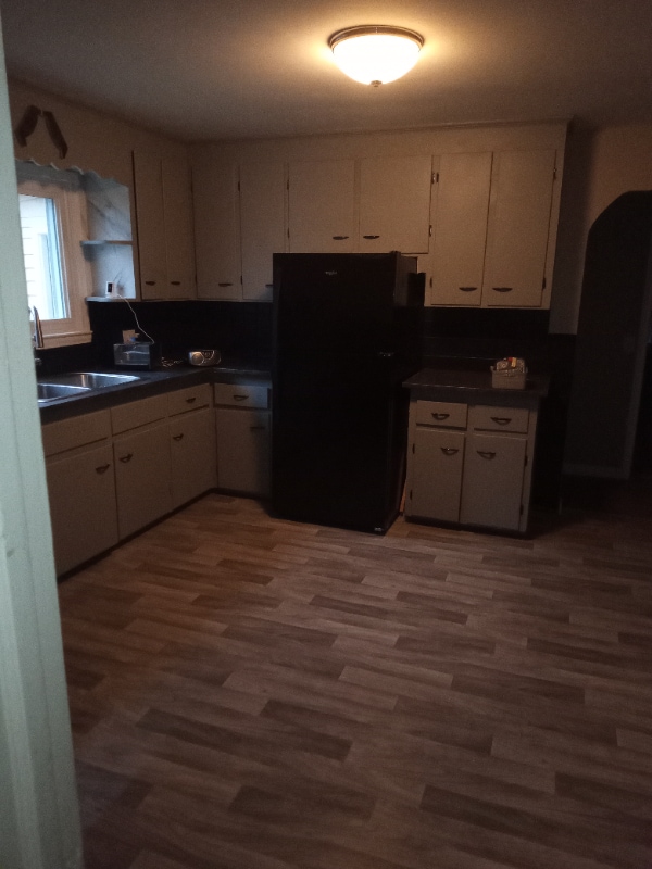 Photo - 385 Saxton St