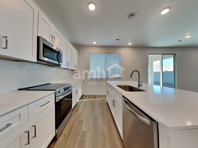 Photo - 9817 W Parkway Dr