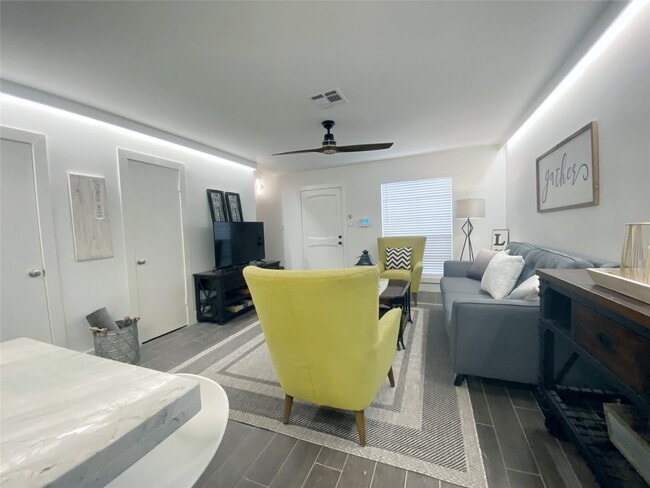 Photo - 1801 Huldy St