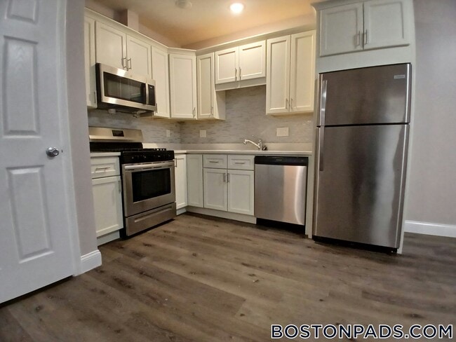 Photo - 191 N Common St Unit 202