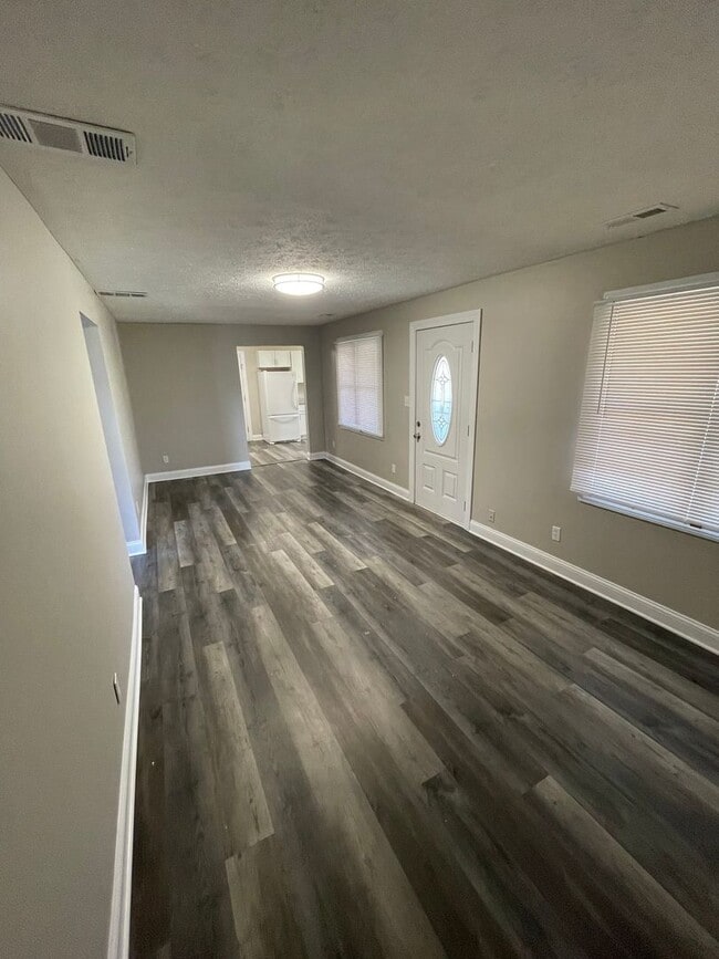 Photo - 3 bedroom 2 Bath house for rent