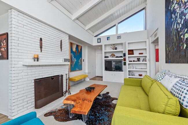 Photo - 1340 S Beverly Glen Blvd Unit 313