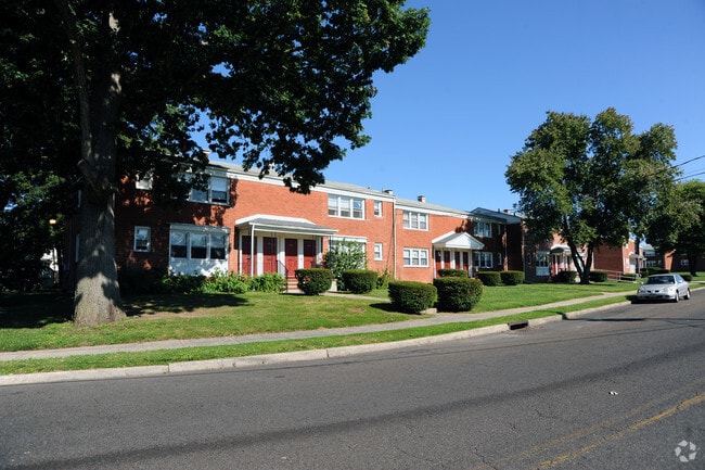 Hamilton Village Apartments - Hamilton Village Apartments