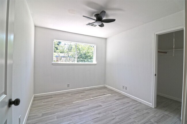 Photo - 9211 Blankenship Dr