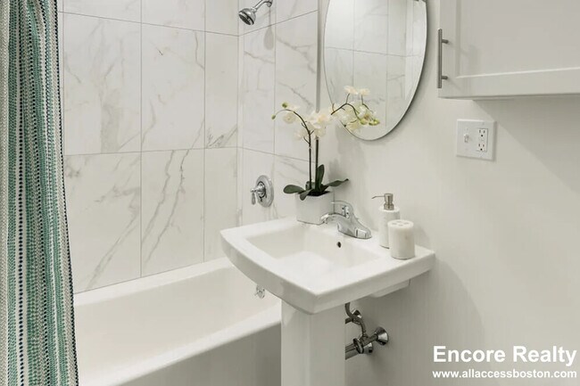 Photo - 10 Camelot Ct Unidad 10-5I