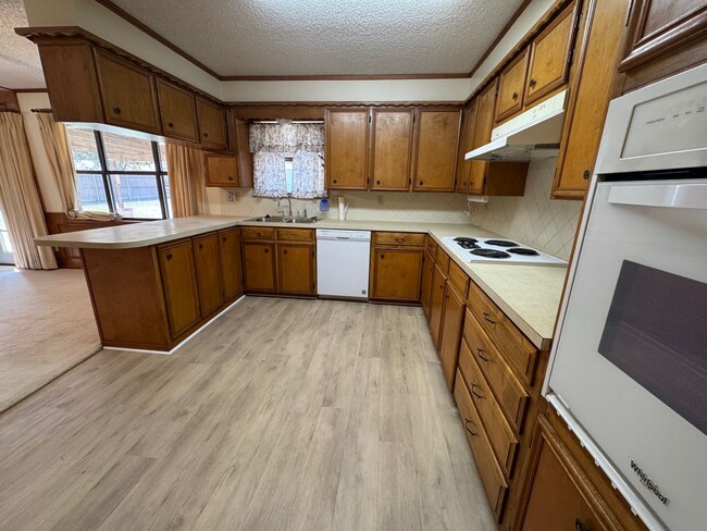 Photo - 1364 N Dale Ave