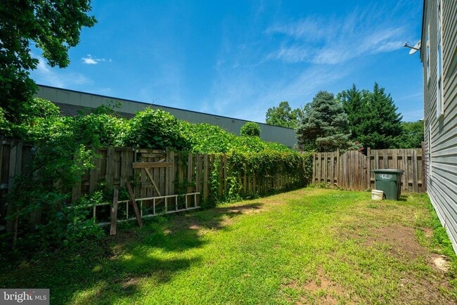 Photo - 9572 Inverary Ct