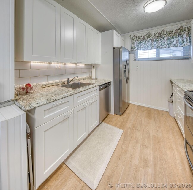 Photo - 2566 Garden Dr S
