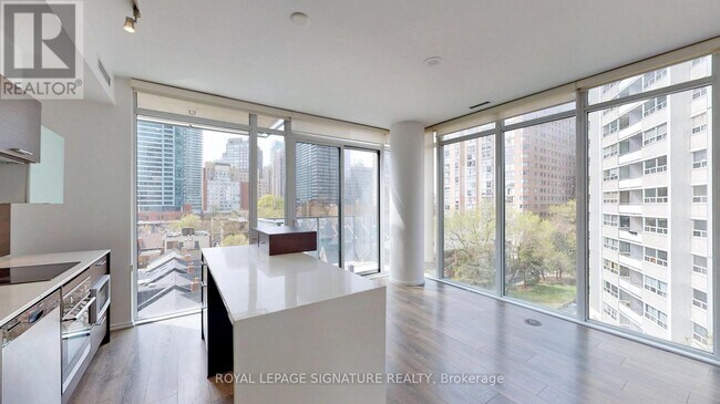 Photo - 75 St Nicholas St Unit 604
