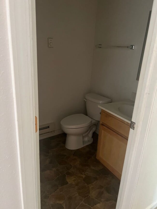 Photo - 1300 N Granville Ave Unidad 202