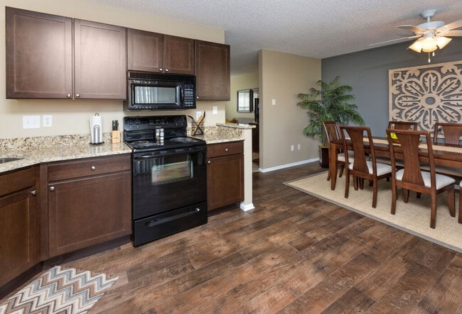 Ashworth Pointe & Foxboro Townhomes