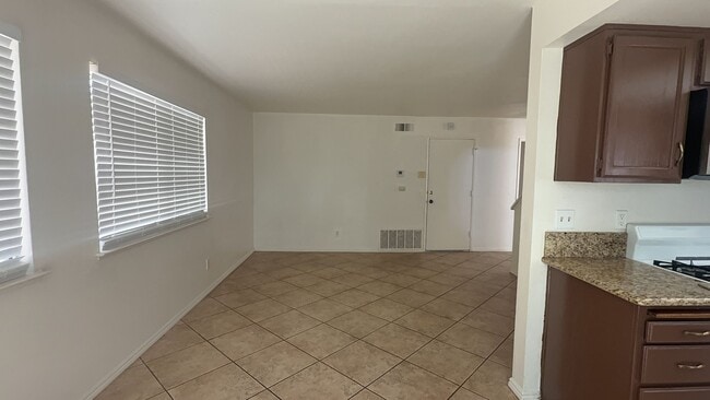 Photo - 3 Bedrooms 2.5 Bath home in Hemet