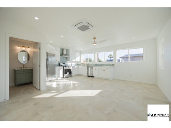 Photo - Modern Studio in Tempe with Prime Location & Upgrades!