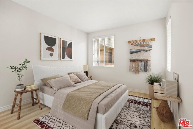 Photo - 1901 N Buena Vista St Unit 01-419