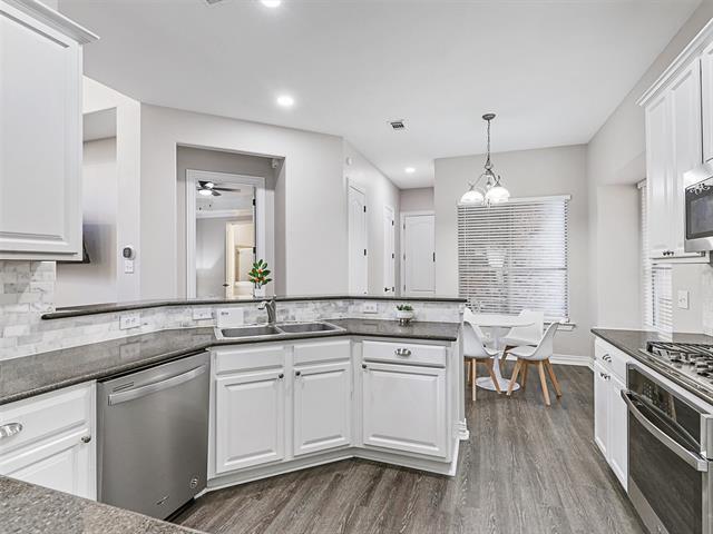 Photo - 1460 Bristol Ln