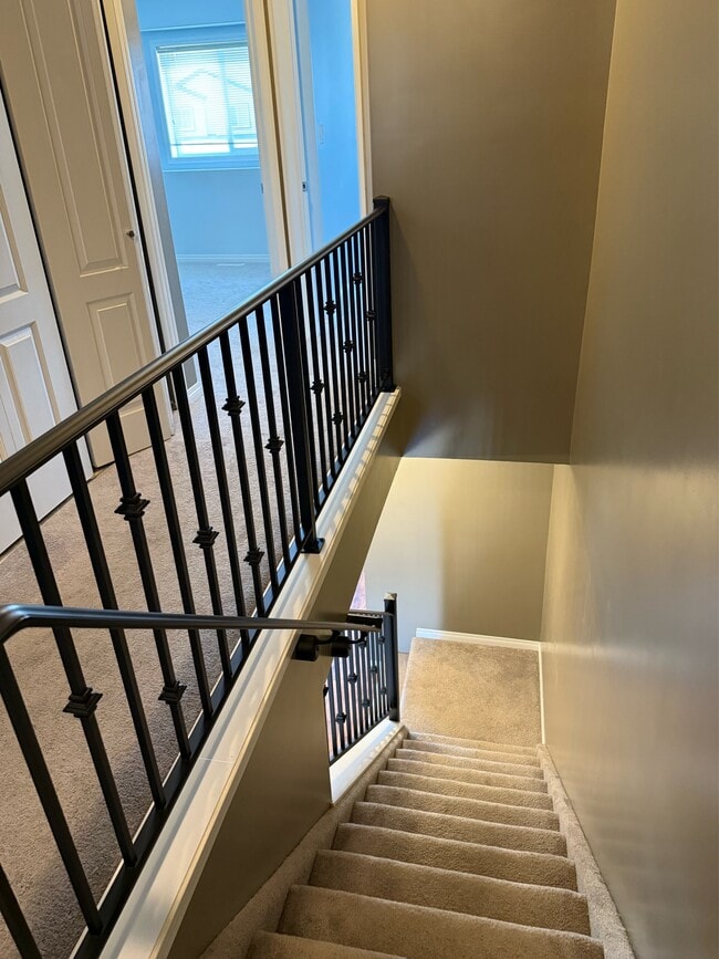 Photo - 3814 Dewdney Ave E