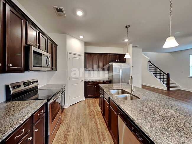 Photo - 413 Levon Ct