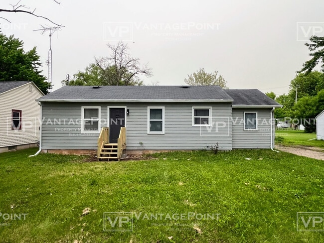 Photo - 1019 S Main St House