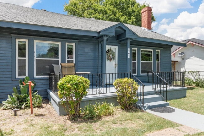 Building Photo - Stylish 1920s Gem Near Downtown with Fresh Updates