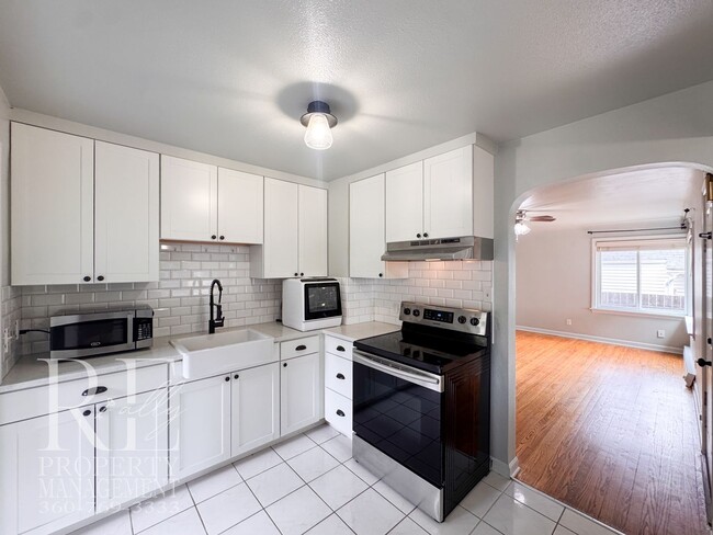 833 S Summit Ave