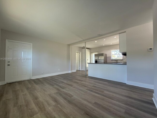 Photo - 1325 NW 11th Ct