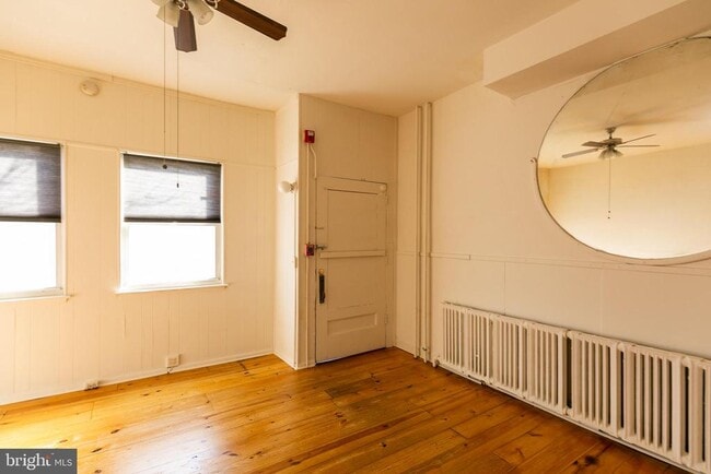 Photo - 2536 Amber St Unidad 1F