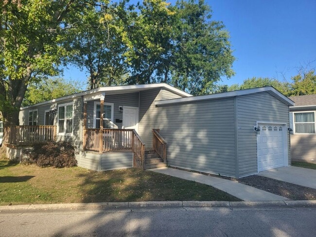 Photo - 1166 Country Club Rd