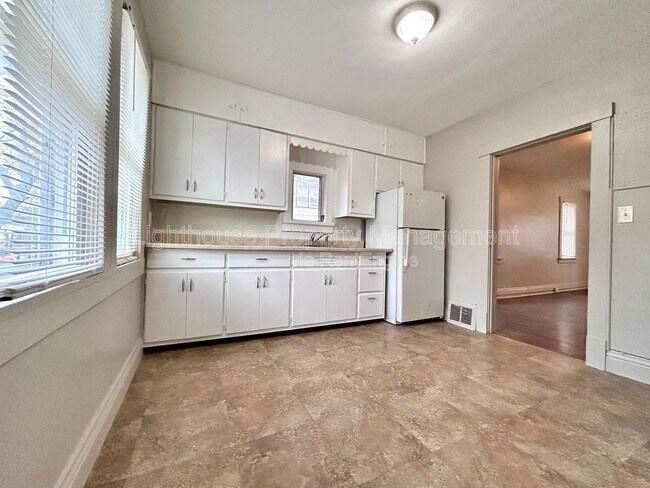Photo - 1126 Holt St