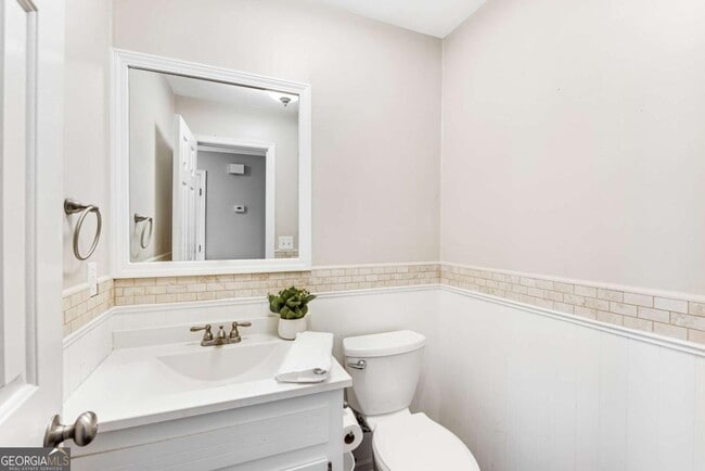 Photo - 1420 Old Virginia Ct SE