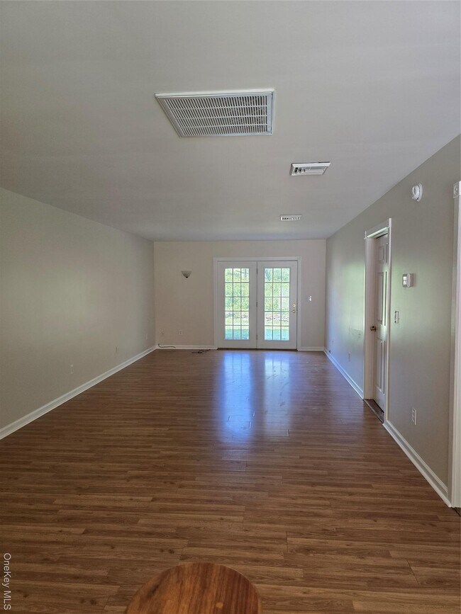 Photo - 18-18 Willow Way Unit 2