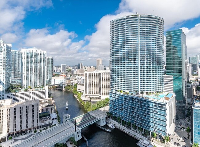 Photo - 475 Brickell Ave Unit 2908