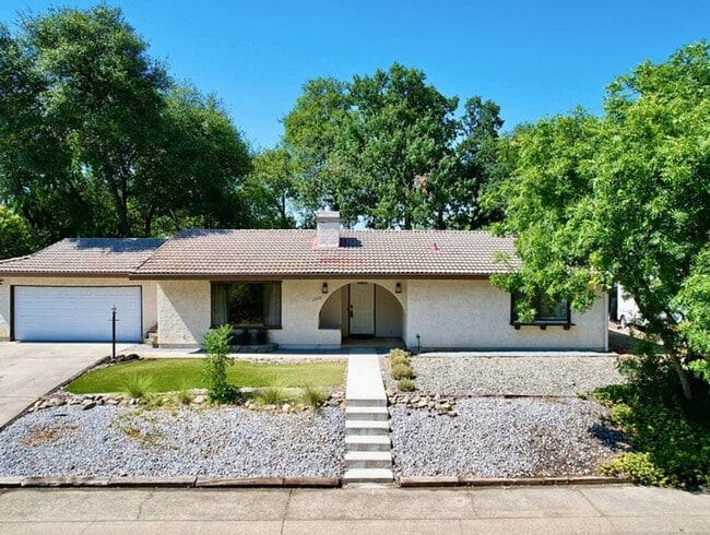 Recently Updated Corner Lot Home- Move in ... - Recently Updated Corner Lot Home- Move in ...