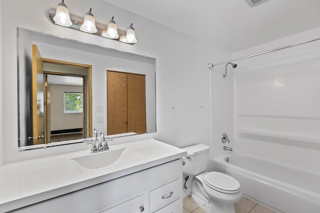 Photo - West Seattle Flats: Leasing Specials! Beautiful City Living Close to Beaches and Parks