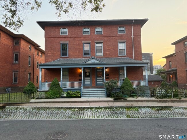 Building Photo - 39 Congress St Unit A