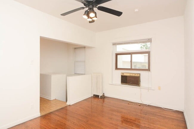 Building Photo - 2961 N Halsted St Unit A07C Rental