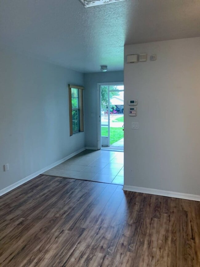 Photo - 38A Lindsay Dr Unit 38 A Lindsay Drive
