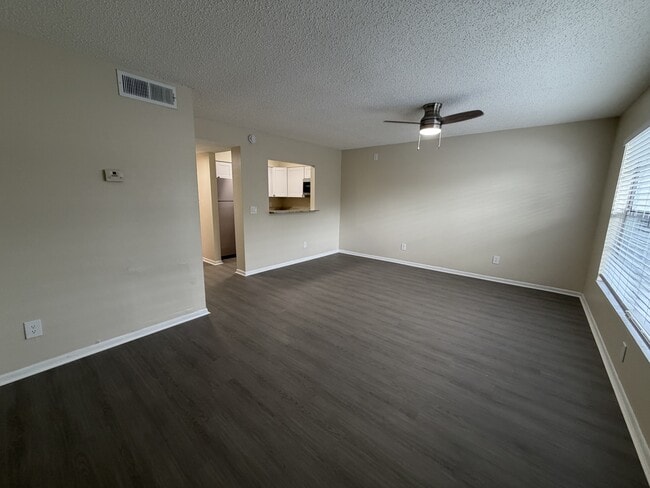 Photo - 5290 70th Ave N, Pinellas Park, FL 33781