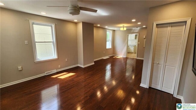 Photo - 324 Walnut St