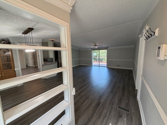 Photo - Spacious Ranch Home