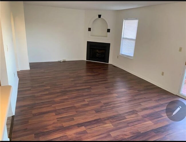 Photo - 137 Mountain Dr