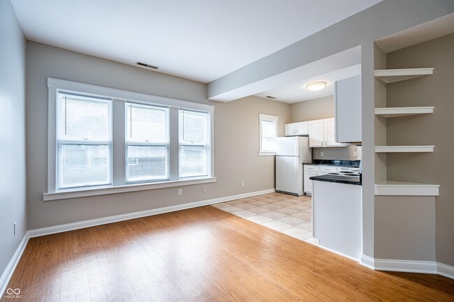 Photo - 234 E 9th St Unidad 305