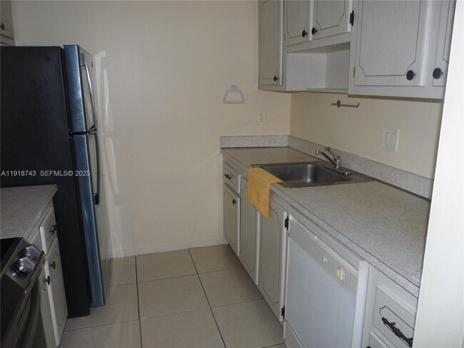 Photo - 14415 N Kendall Dr Unit 311G