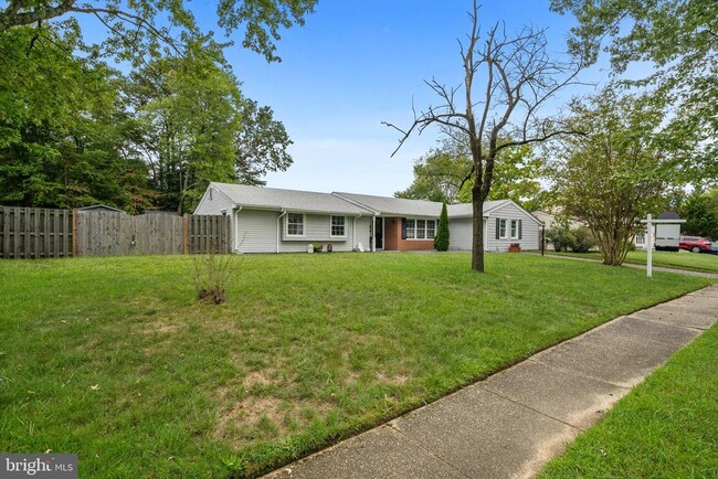 Photo - 2106 Dennis Rd