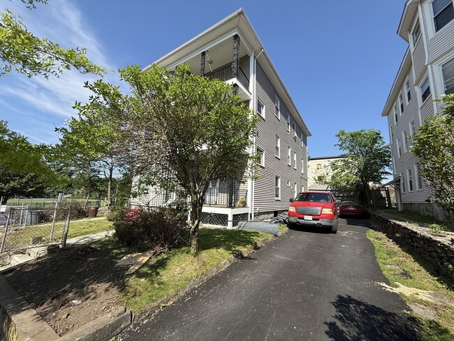 Photo - 32 Woodbine St Unit 1