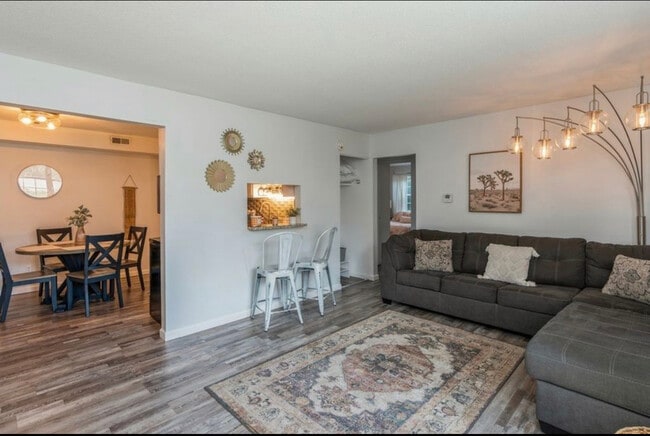 Photo - 1100 E 6th St Unit 2