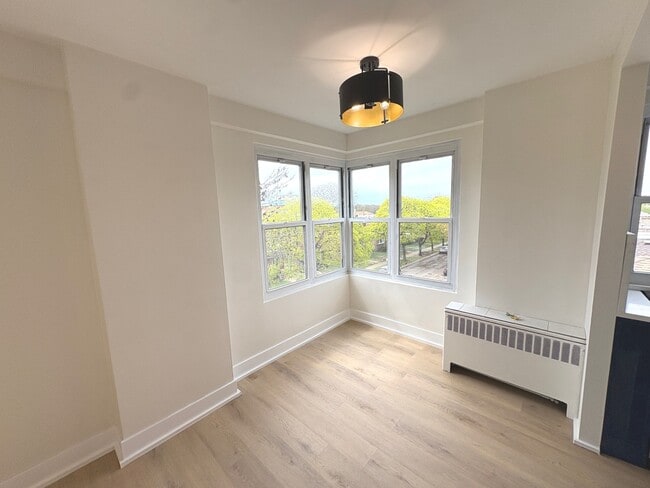 Photo - 2600 W Balmoral Ave Unit 402