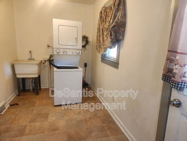 Photo - 504 Ridge Ave