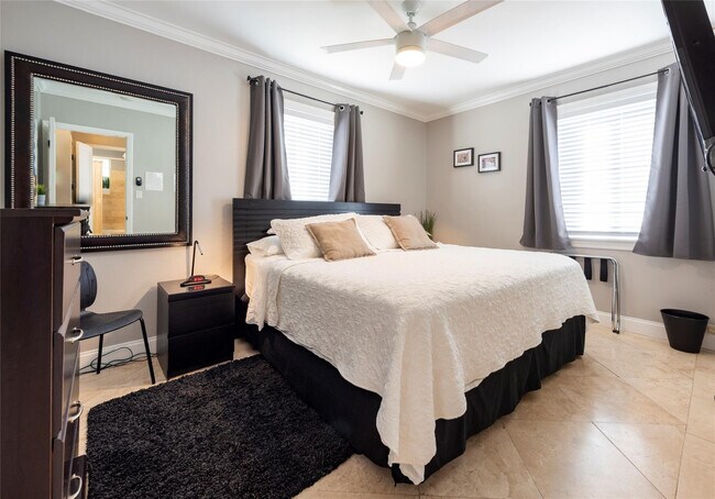 Photo - 1541 NW 6th Ave