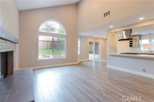 Photo - 25075 Sanoria St
