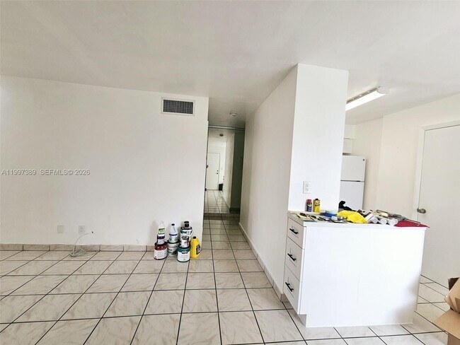 Photo - 8701 SW 141st St Unidad B8